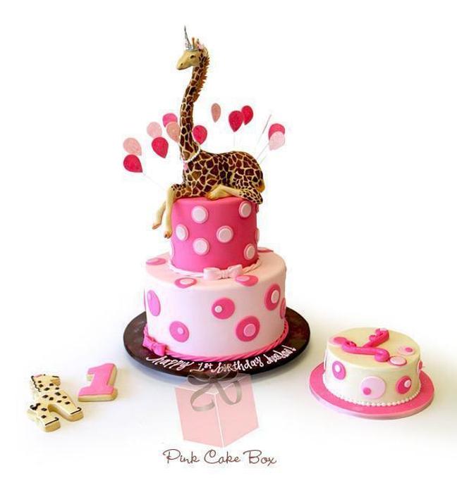 1st birthday giraffe cake