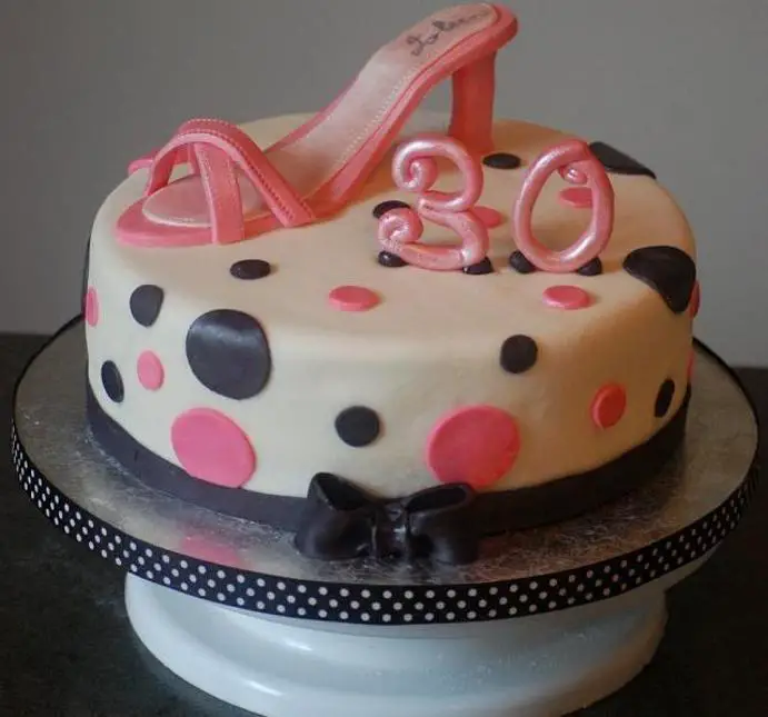 30 years old birthday cake