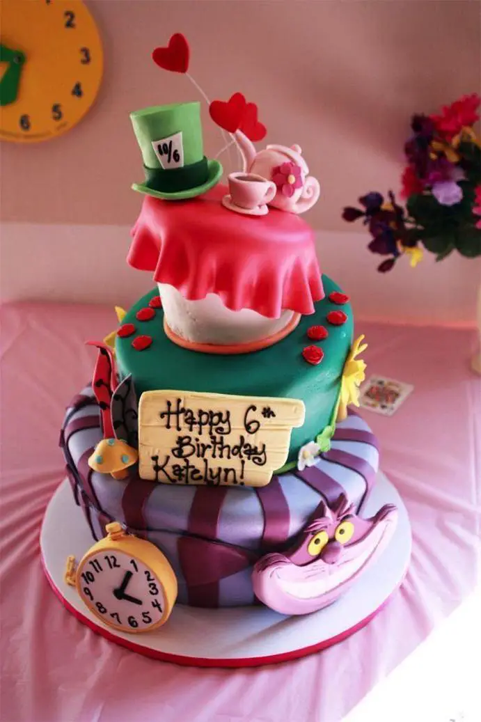 alice and wonderland birthday cakes