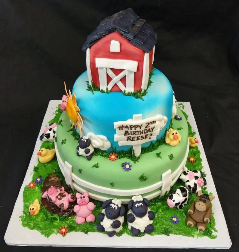 animal farm birthday cake