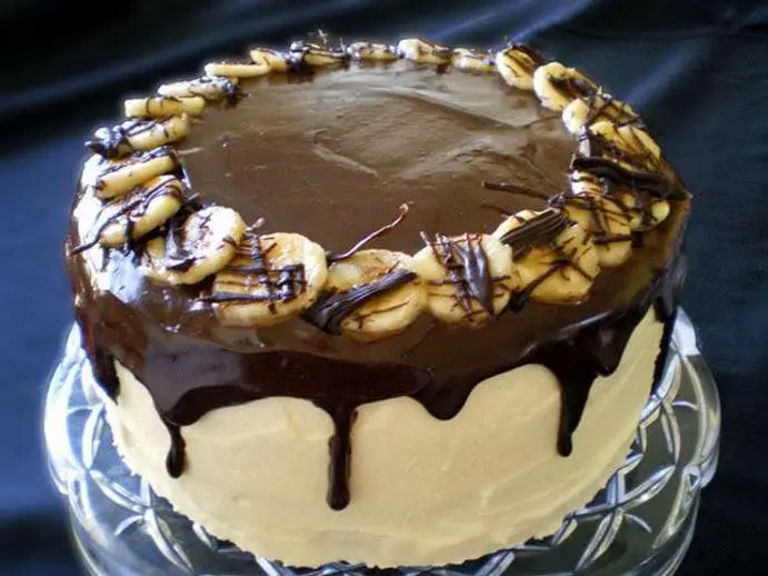 banana chocolate birthday cake
