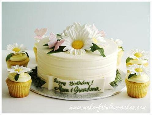 birthday cake with daisies