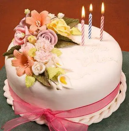 birthday cake with fondant flowers