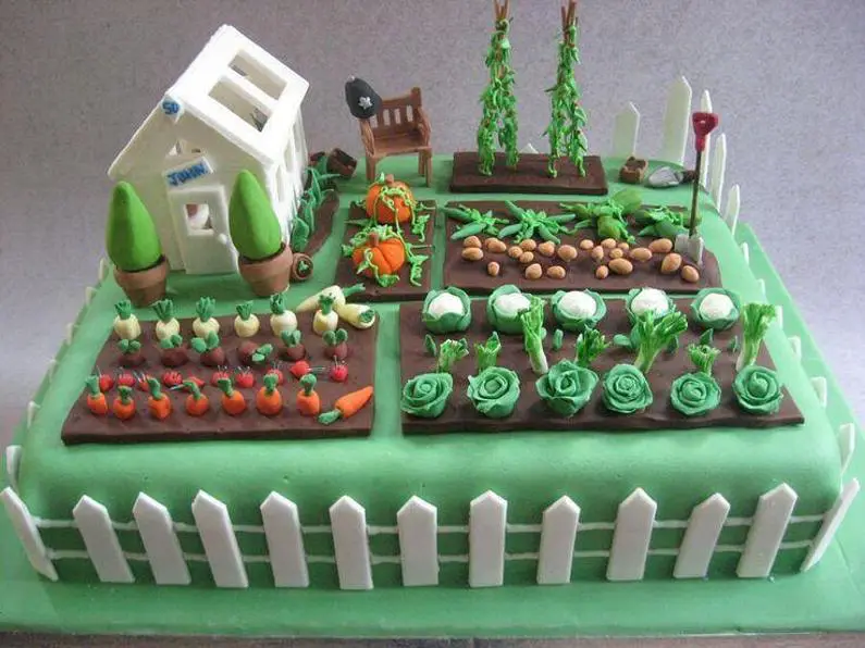 birthday cakes for gardeners