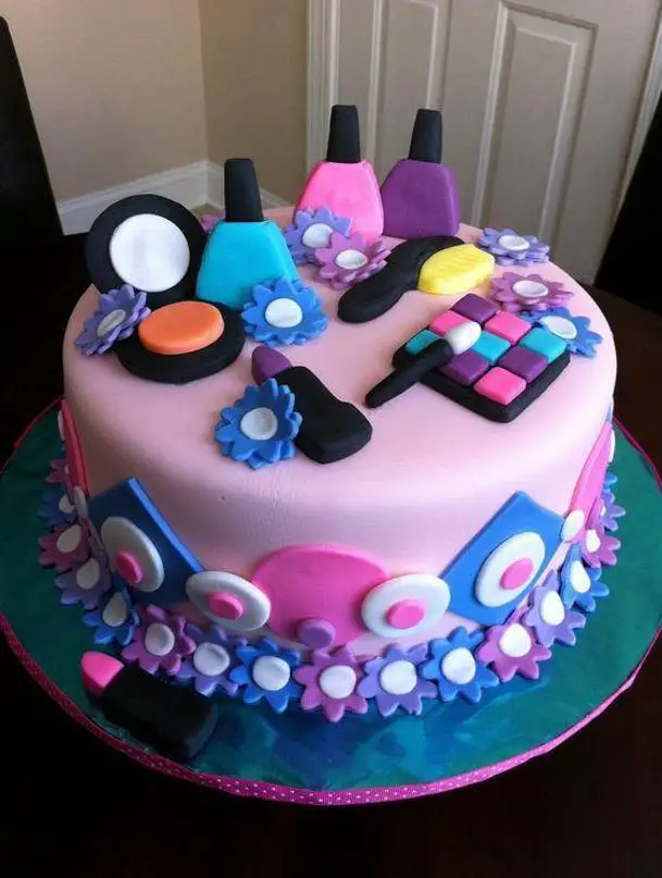 birthday cakes for teenage girls