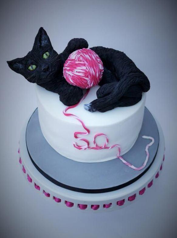 black cat birthday cake