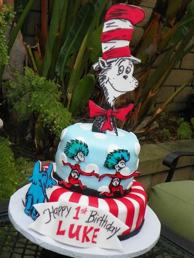 cat and the hat birthday cakes