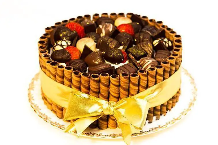 chocolate sponge birthday cake