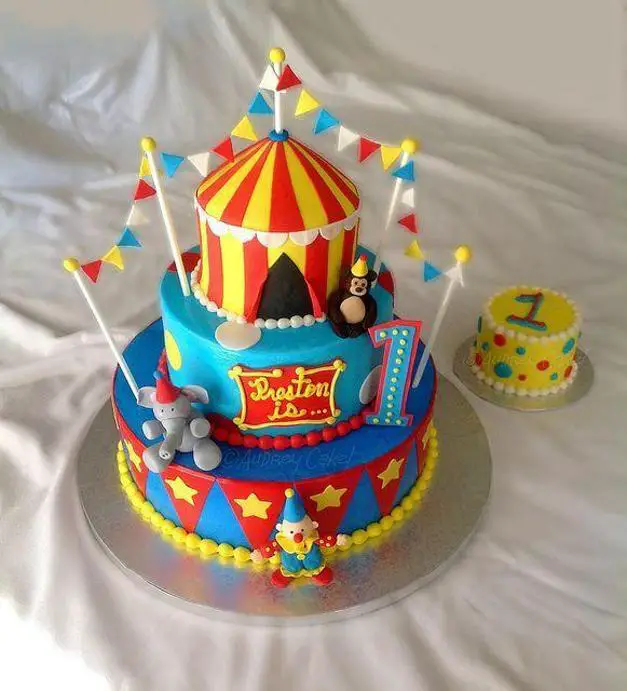 circus themed birthday cakes