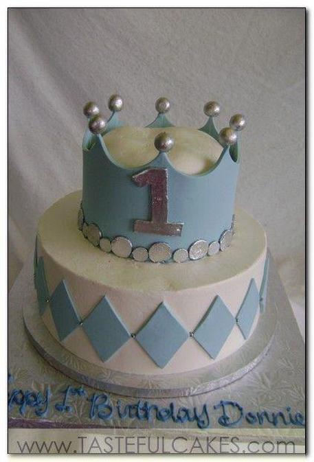 crown birthday cakes for boys
