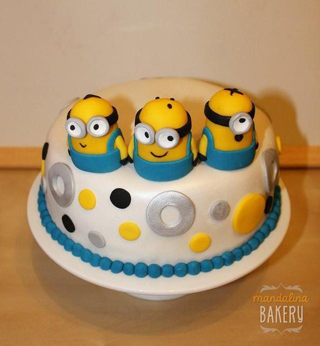 despicable me minion birthday cake