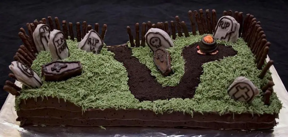 graveyard birthday cake
