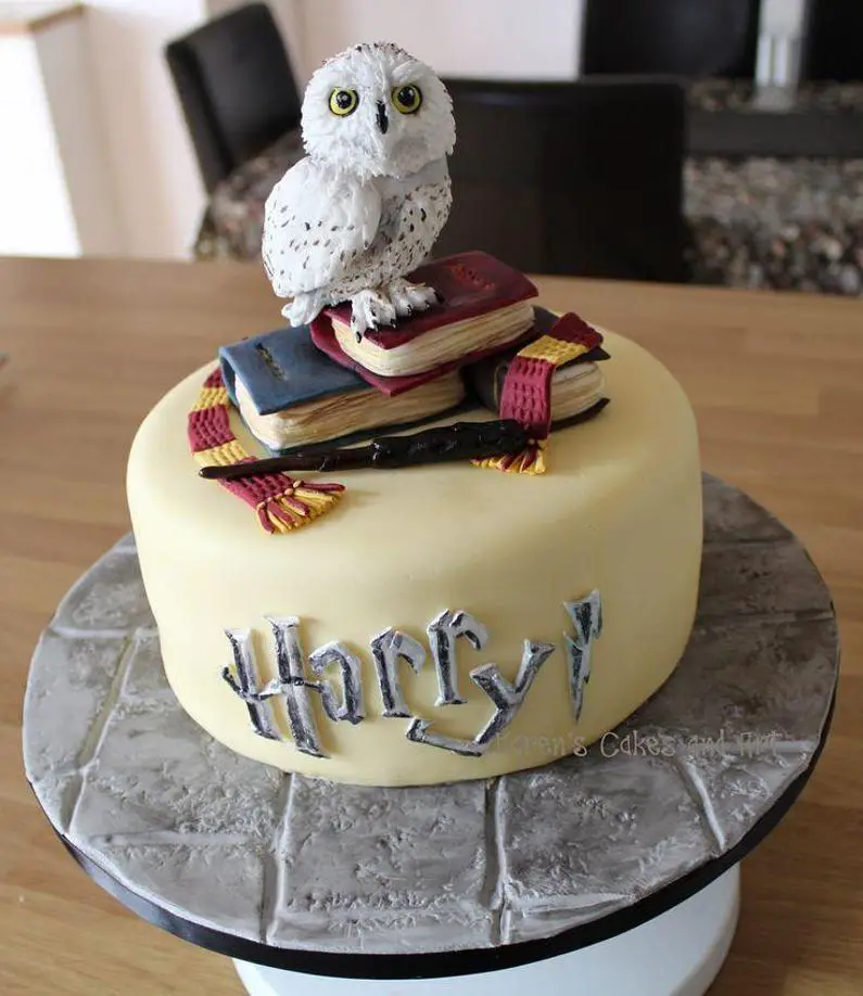 harry potter themed birthday cakes