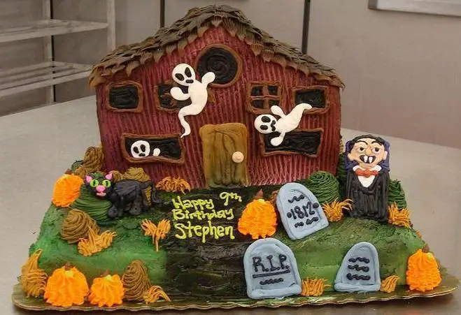 haunted house birthday cake