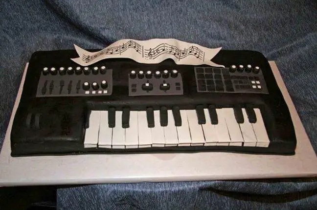 keyboard birthday cake