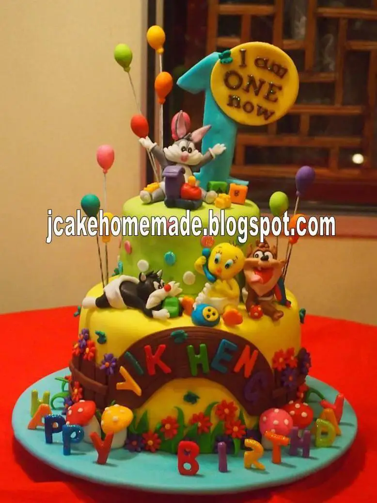 looney tunes birthday cakes