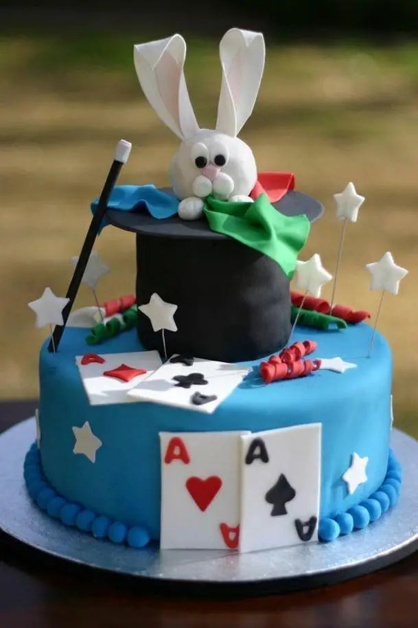 magician birthday cakes