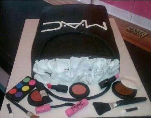 makeup case birthday cake