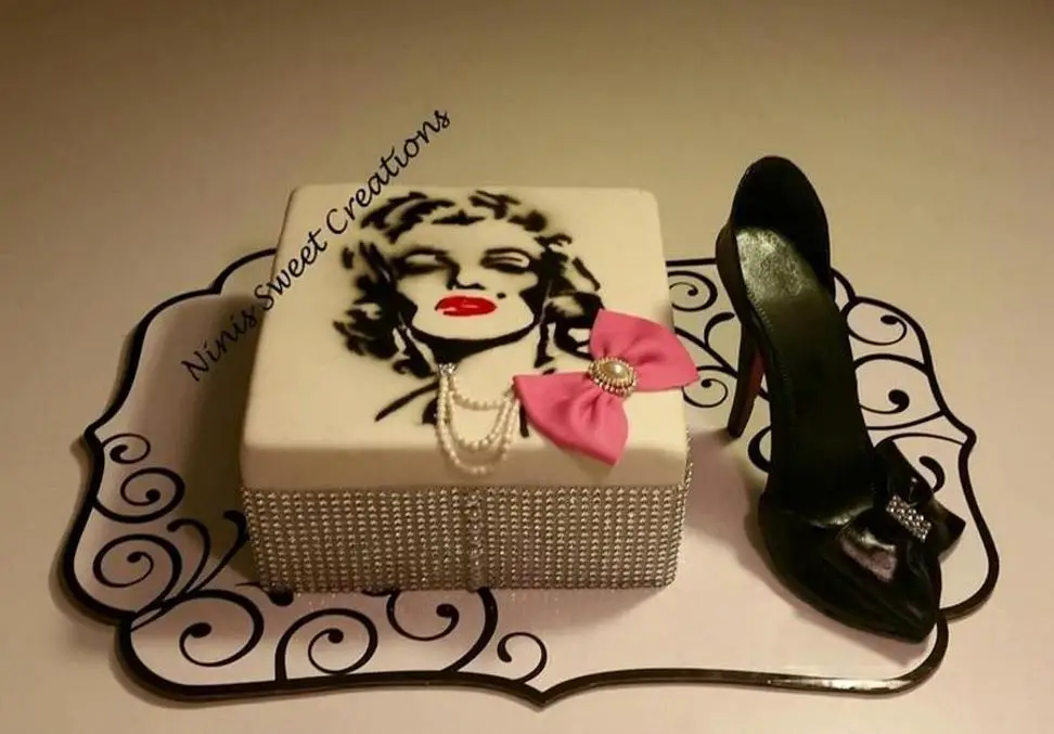 marilyn monroe birthday cakes