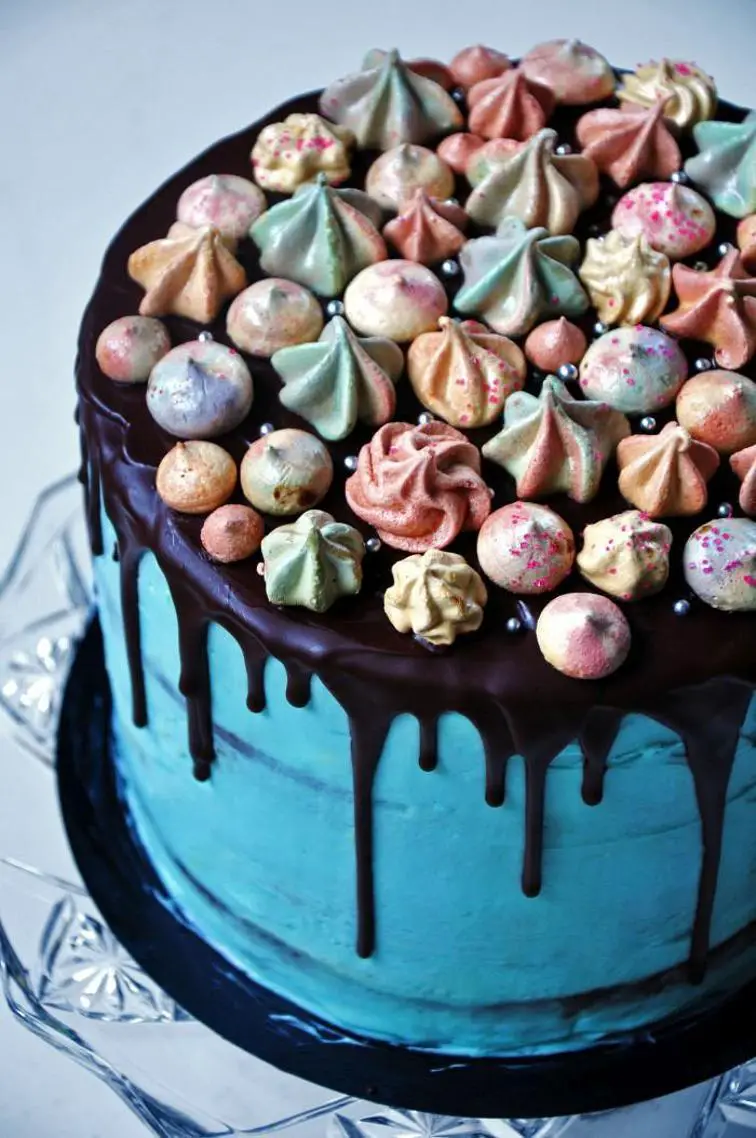 meringue birthday cake