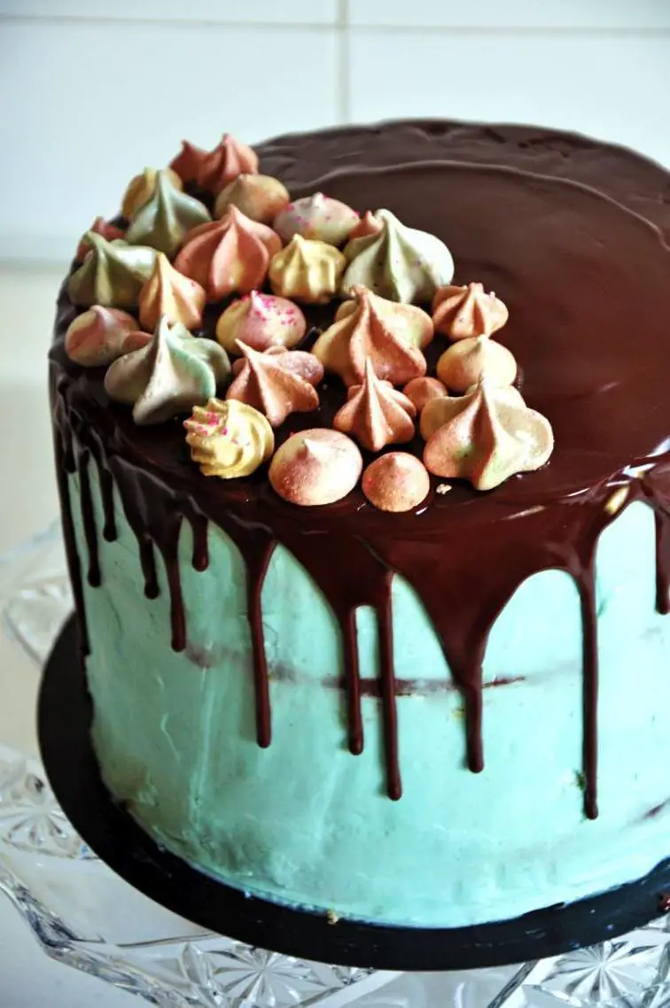 meringue birthday cake