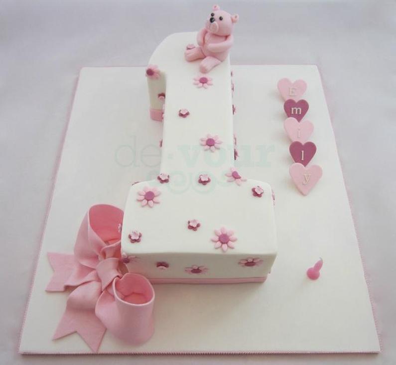 one birthday cakes