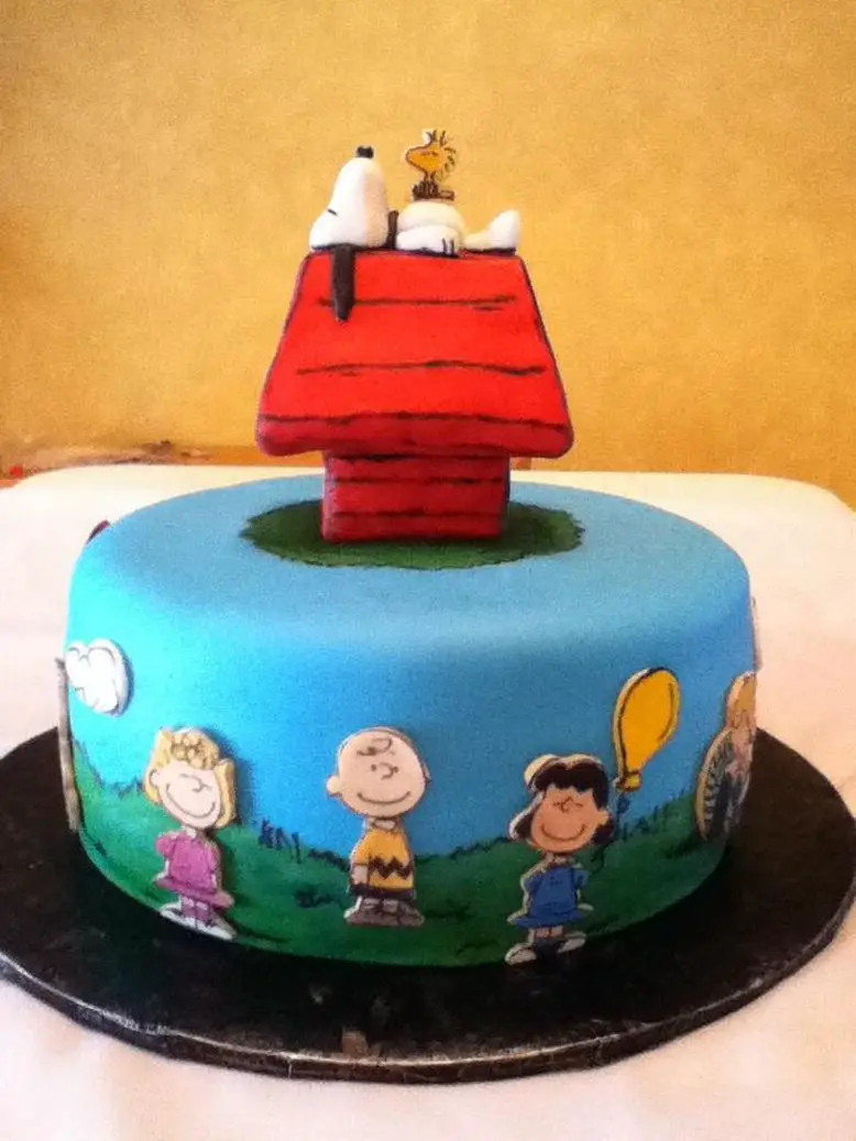 peanuts birthday cake