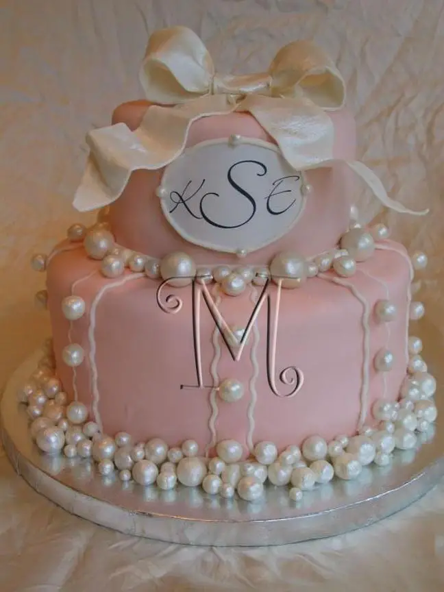 pearl birthday cake