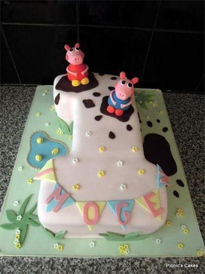 peppa pig first birthday cake