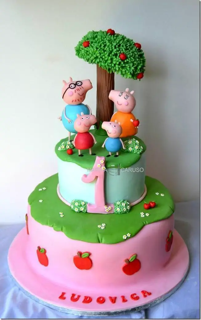 peppa pig first birthday cake