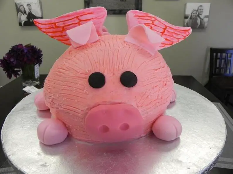 piggy birthday cakes