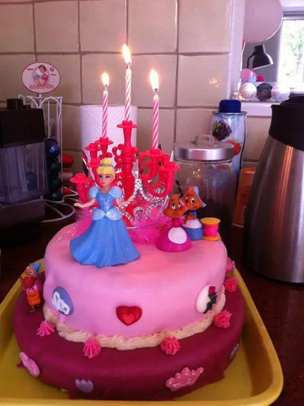 pink birthday cake for 3 year old