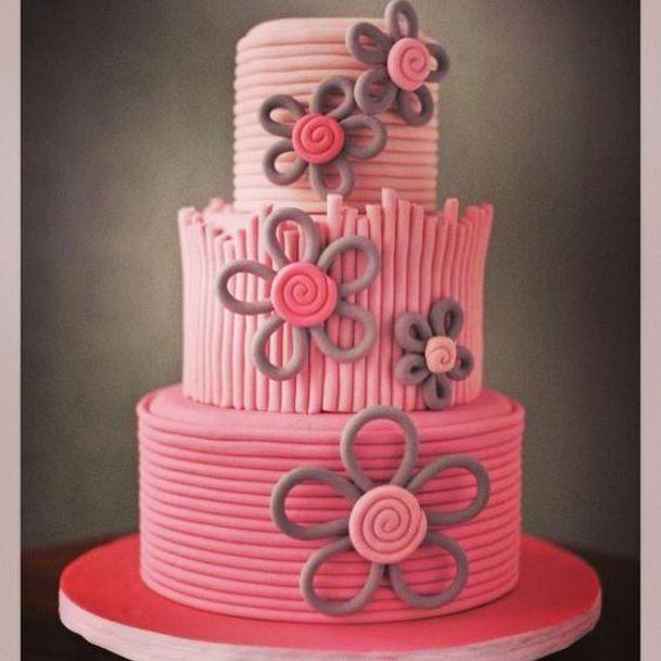 pink girly birthday cakes