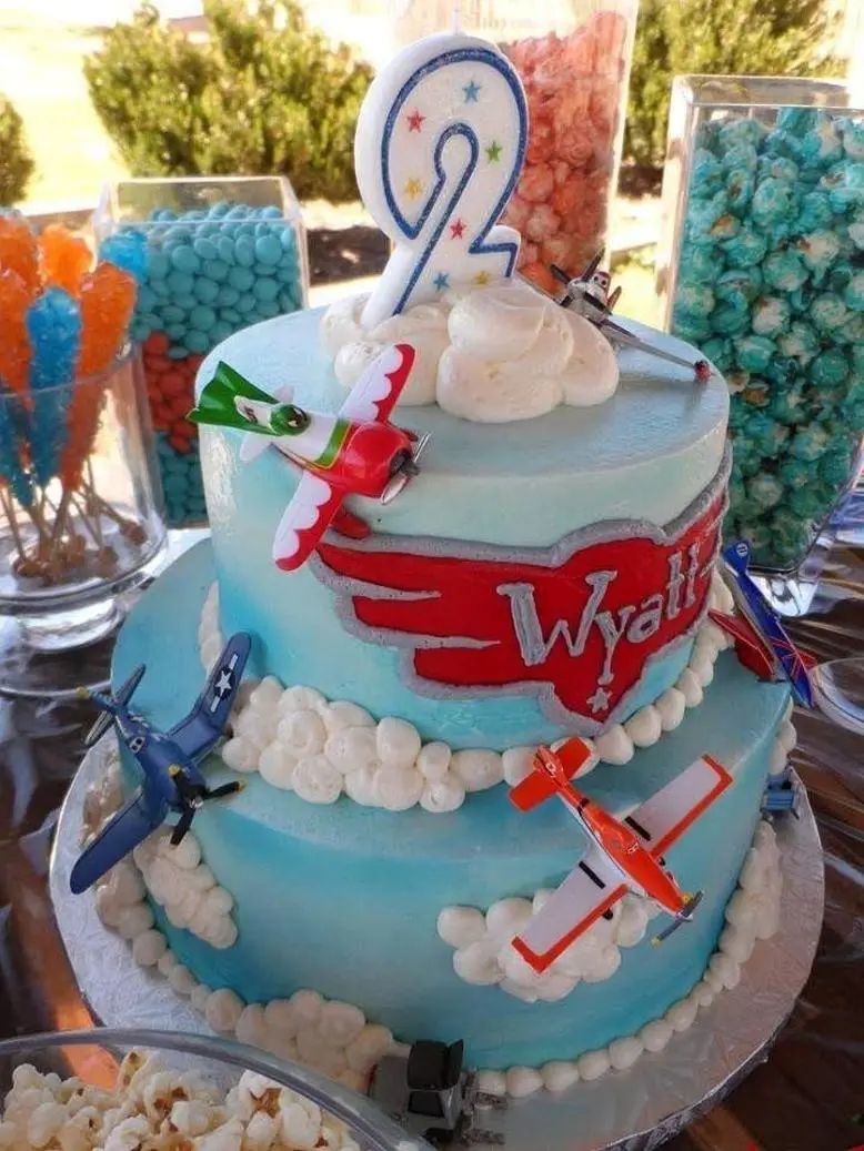 planes birthday cakes