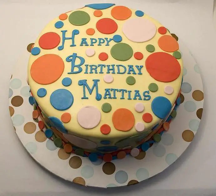 polka dots birthday cakes