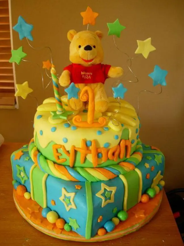 pooh birthday cakes