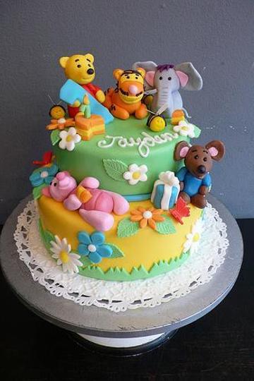 pooh birthday cakes