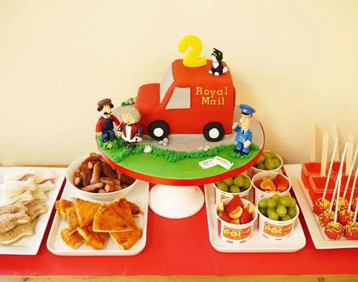 postman pat birthday cake