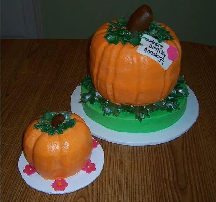 pumpkin shaped birthday cake