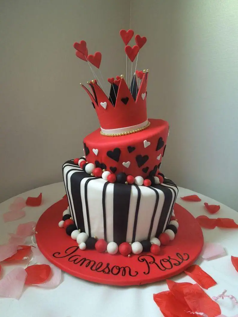 queen of hearts birthday cake