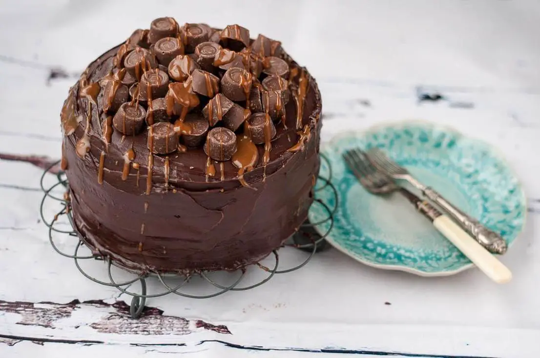 rolo birthday cake