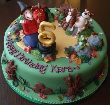 room on the broom birthday cake