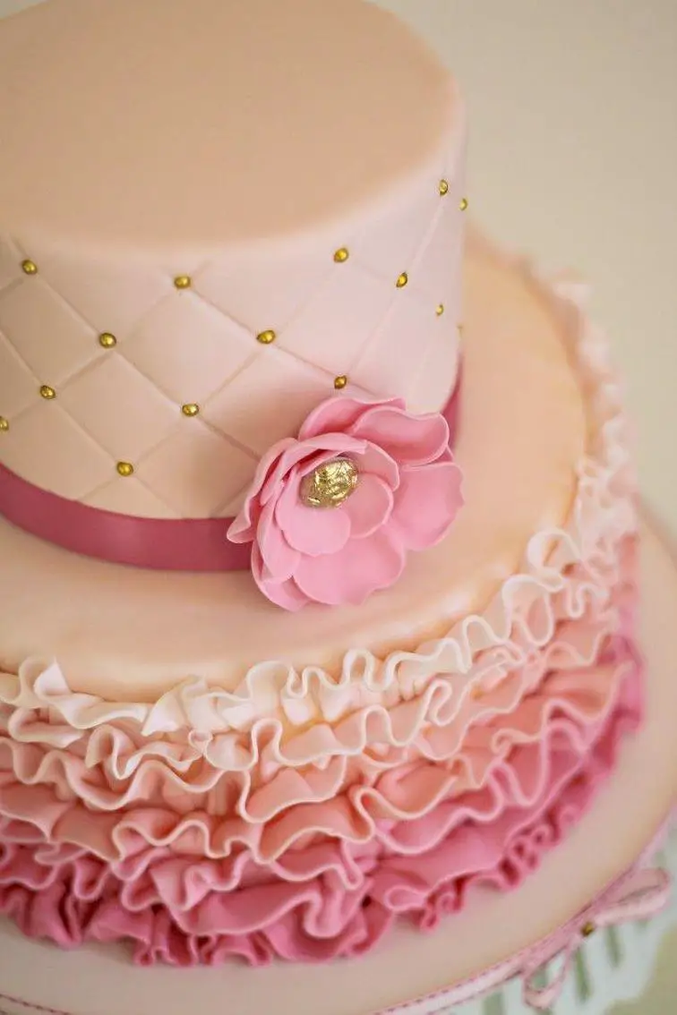 ruffle birthday cakes