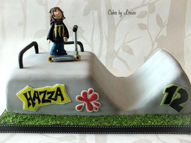 scooter birthday cakes