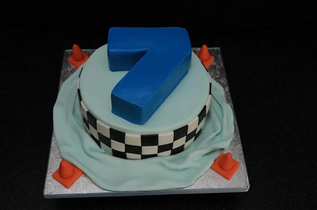 seven year old birthday cake