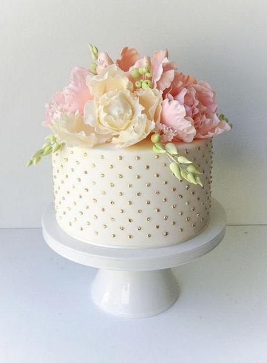 simple elegant birthday cakes