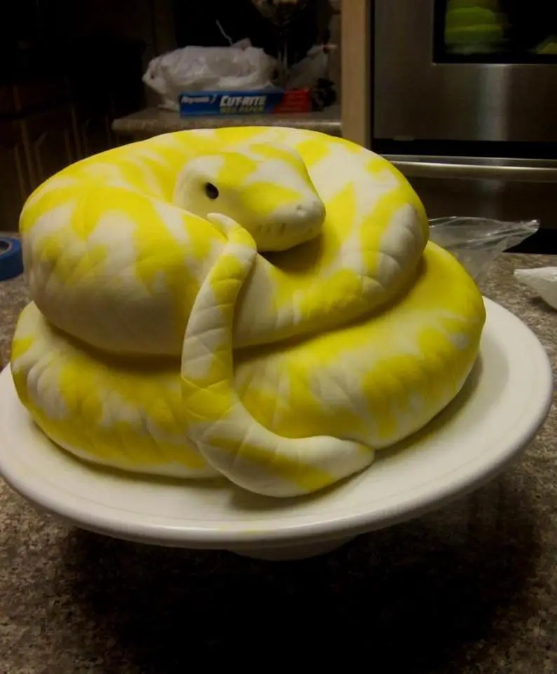 snake cakes birthday