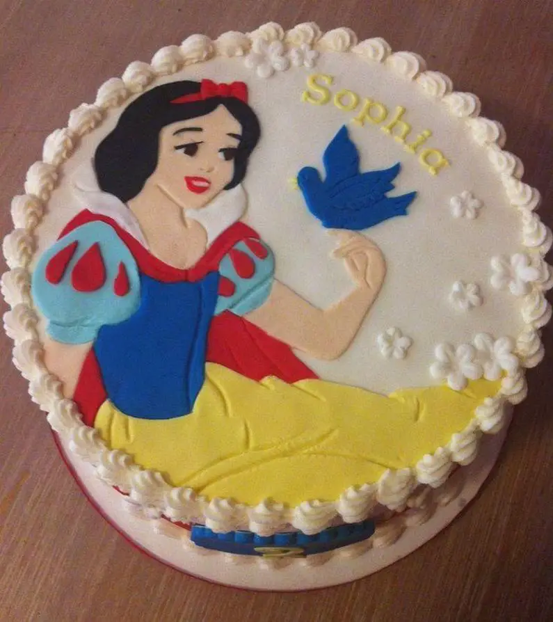 snow white birthday cakes