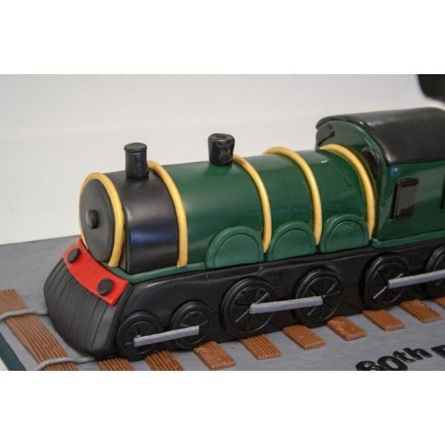 steam engine birthday cake
