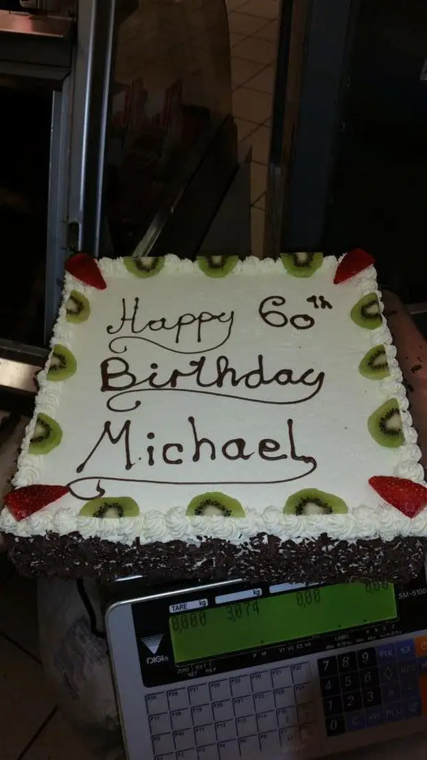 supervalu birthday cakes